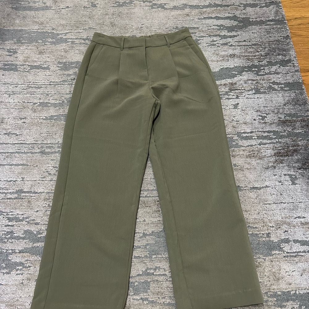 Old Navy Taylor Wode Leg Trouser
